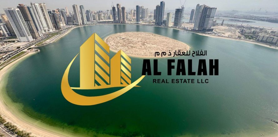 Apartamento en Al Khan, Sharjah, EAU 4 dormitorios, 334 m² № 656035