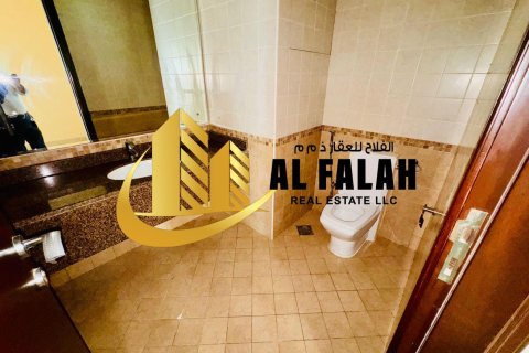 Apartamento en alquiler en Al Khan, Sharjah, EAU 4 dormitorios, 334 m2 № 656035 - foto 7