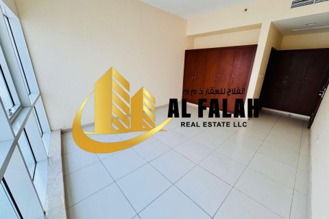 Apartamento en alquiler en Al Khan, Sharjah, EAU 4 dormitorios, 334 m2 № 656035 - foto 5