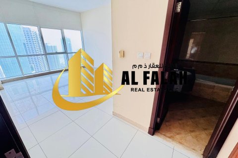 Apartamento en alquiler en Al Khan, Sharjah, EAU 4 dormitorios, 334 m2 № 656035 - foto 11