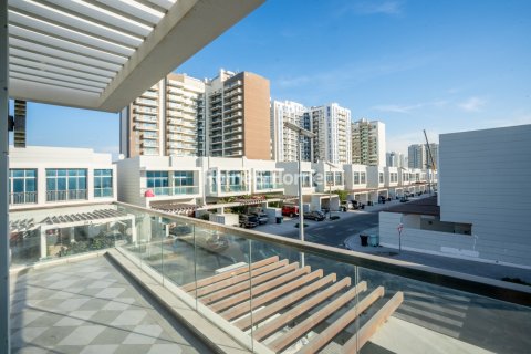 Al Furjan, Dubai, UAE의 판매용 빌라 침실 4개, 225.4제곱미터 번호 707667 - 사진 4