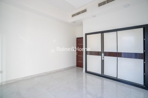 Al Furjan, Dubai, UAE의 판매용 빌라 침실 4개, 225.4제곱미터 번호 707667 - 사진 9