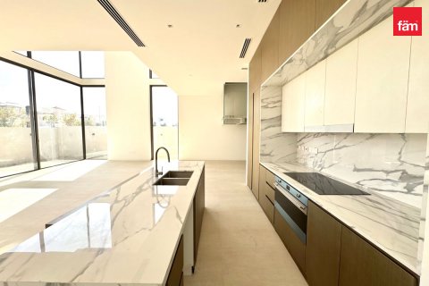 Vilë në Dubai, Emiratet e Bashkuara Arabe 4 dhoma gjumi, 505.2 m2. № 652326 - Foto 9