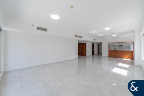 Appartamento in affitto a Dubai Marina, Dubai, EAU 3 camere da letto, 213 mq. № 671677 - foto 17