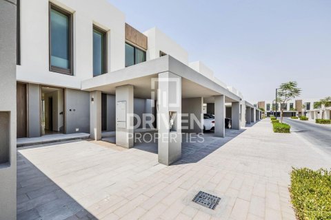 Townhouse in The Valley, Dubai, UAE 3 bedrooms, 174.01 sq.m. № 745771