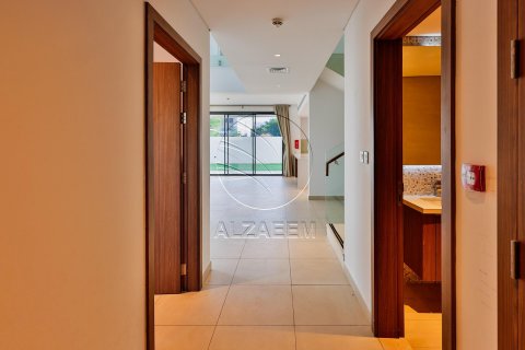 Vilë në Yas Island, Abu Dhabi, Emiratet e Bashkuara Arabe 4 dhoma gjumi, 461 m2. № 616028 - Foto 4