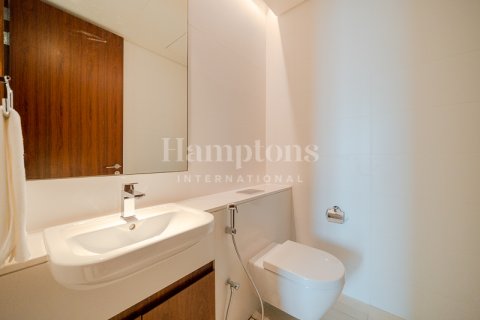 Apartamento en alquiler en The Hills, Dubai, EAU 2 dormitorios, 153.19704700 m2 № 714601 - foto 13