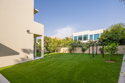 Villa à louer à Arabian Ranches, Dubai, EAU 3 chambres, 308.81 m2 № 750071 - photo 2