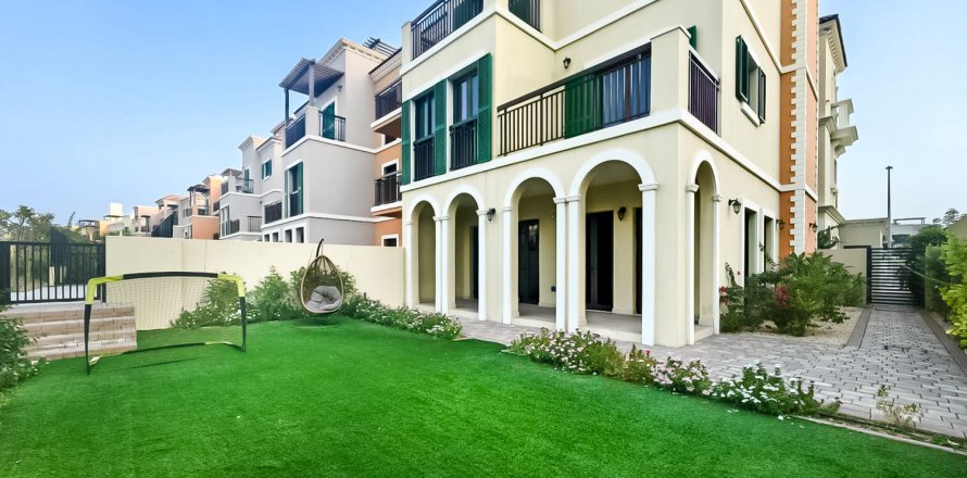Városi lakóépület itt: Jumeirah, Dubai, EAE, 4 hálószoba, 384.99 m², azonosító: 750050