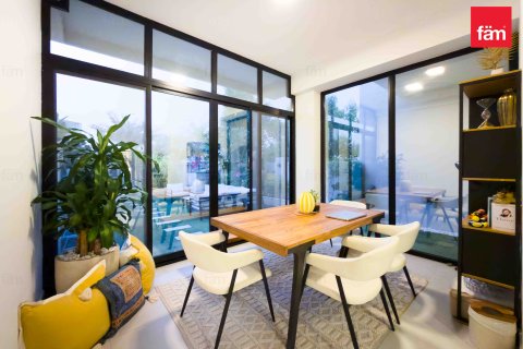 Таунхаус Дубай, БАӘ-да 3 жатын бөлмелер, 176 м² № 645586 - фото 11