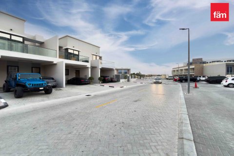 Таунхаус Дубай, БАӘ-да 3 жатын бөлмелер, 176 м² № 645586 - фото 15