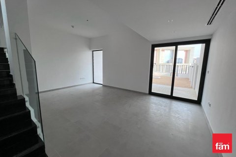 Shtëpi në qytet në Dubai, Emiratet e Bashkuara Arabe 3 dhoma gjumi, 176 m2. № 645586 - Foto 3