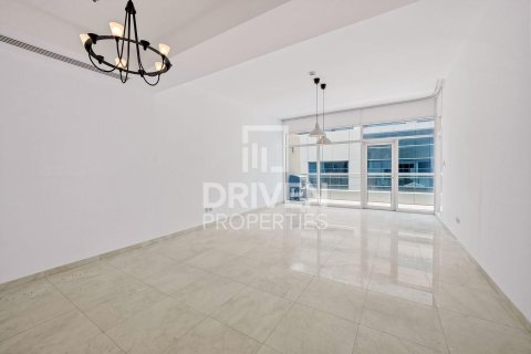 Lägenhet uthyres i Business Bay, Dubai, UAE 1 sovrum, 113.71 kvm Nr. 745606 - fotografi 1