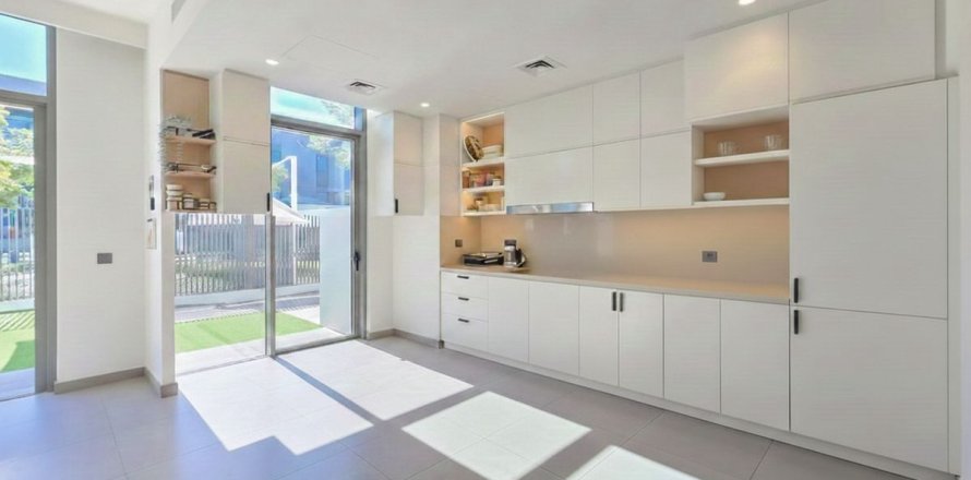 Maison de ville à Dubai, EAU: 3 chambres, 144.8 m2 № 691285