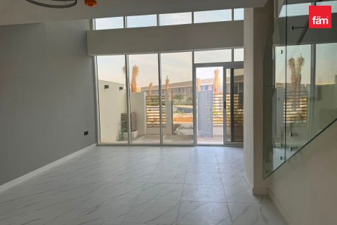 Townhouse sa Dubai, UAE 2 silid-tulugan, 101.4 sq.m. № 760119 - larawan 2