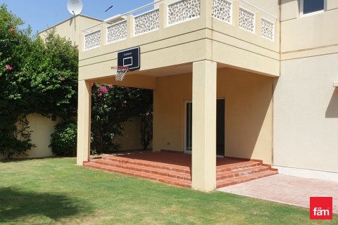 Вилла Дубай, БАӘ-да 4 жатын бөлмелер, 539.9 м² № 631647 - фото 3