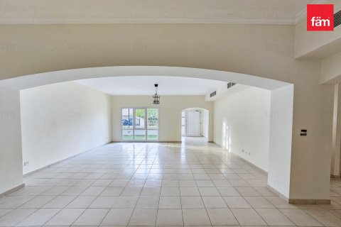 Vila u gradu Dubai, UAE 4 spavaće sobe, 539.9 m2 Br. 631647 - Slika 2