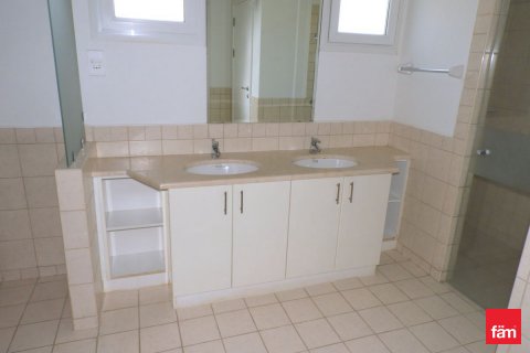 Вилла Дубай, БАӘ-да 4 жатын бөлмелер, 539.9 м² № 631647 - фото 12