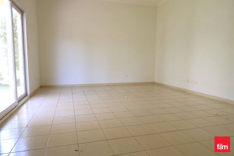 Вилла Дубай, БАӘ-да 4 жатын бөлмелер, 539.9 м² № 631647 - фото 8