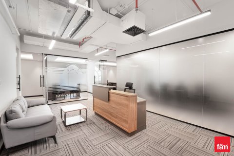 Üürile anda kontor asukohaga Dubai, AÜE: 186.7 m² Nr 631645 - pilt 2