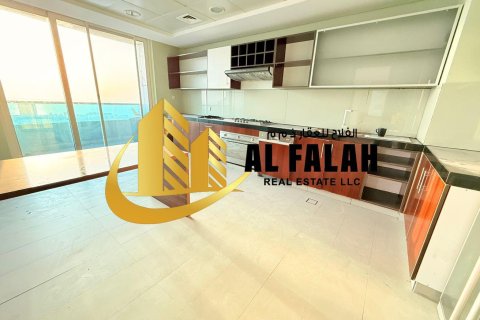 Apartamento en alquiler en Al Majaz, Sharjah, EAU 3 dormitorios, 204 m2 № 650804 - foto 1