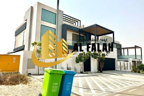 Terreno en venta en Tilal City, Sharjah, EAU 347 m2 № 650803 - foto 1