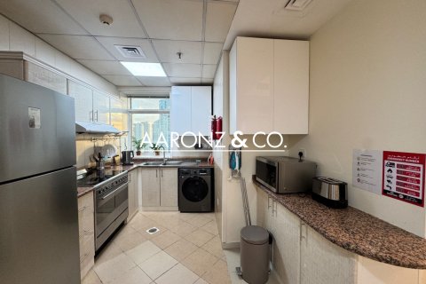 Apartment in Jumeirah Lake Towers, Dubai, UAE 2 bedrooms, 116 sq.m. № 681169 - photo 11