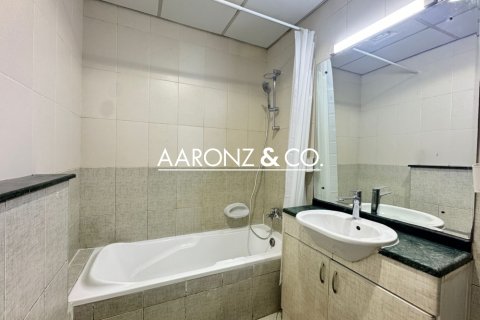 Apartemen di Jumeirah Lake Towers, Dubai, UEA 2 kamar tidur, 116 m2 nomor 681169 - foto 13