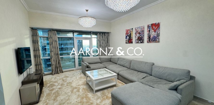 Apartment in Jumeirah Lake Towers, Dubai, UAE 2 bedrooms, 116 sq.m. № 681169