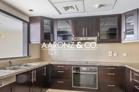 Apartmen di The Views, Dubai, UAE 2 bilik tidur, 145 meter persegi № 681170 - foto 8