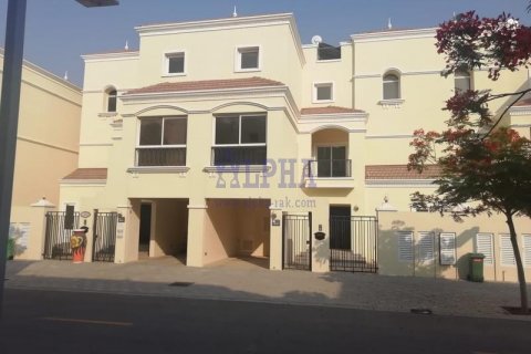 Shtëpi në qytet në Al Hamra Village, Ras Al Khaimah, Emiratet e Bashkuara Arabe 4 dhoma gjumi, 375.4 m2. № 572685 - Foto 1