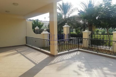 Shtëpi në qytet në Al Hamra Village, Ras Al Khaimah, Emiratet e Bashkuara Arabe 4 dhoma gjumi, 375.4 m2. № 572685 - Foto 17