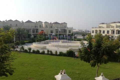 Shtëpi në qytet në Al Hamra Village, Ras Al Khaimah, Emiratet e Bashkuara Arabe 4 dhoma gjumi, 375.4 m2. № 572685 - Foto 2