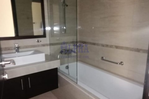 Shtëpi në qytet në Al Hamra Village, Ras Al Khaimah, Emiratet e Bashkuara Arabe 4 dhoma gjumi, 375.4 m2. № 572685 - Foto 10