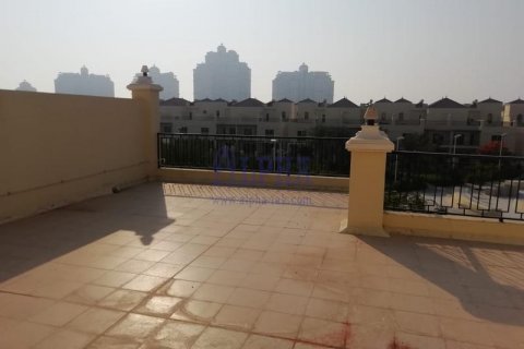 Shtëpi në qytet në Al Hamra Village, Ras Al Khaimah, Emiratet e Bashkuara Arabe 4 dhoma gjumi, 375.4 m2. № 572685 - Foto 3