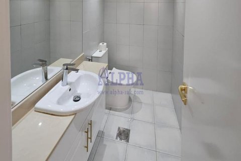 Byt v Al Hamra Village, Ras Al Khaimah, SAE 3 ložnice, 232 m² Č.: 572687 - fotografie 3