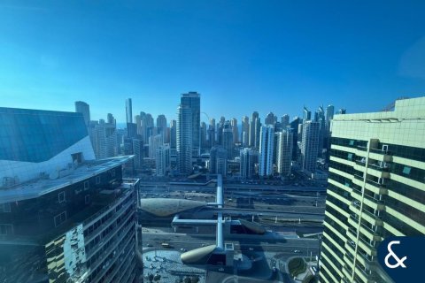 Apartment til salg i Jumeirah Lake Towers, Dubai, UAE 3 soveværelser, 137 kvm № 667046 - foto 2