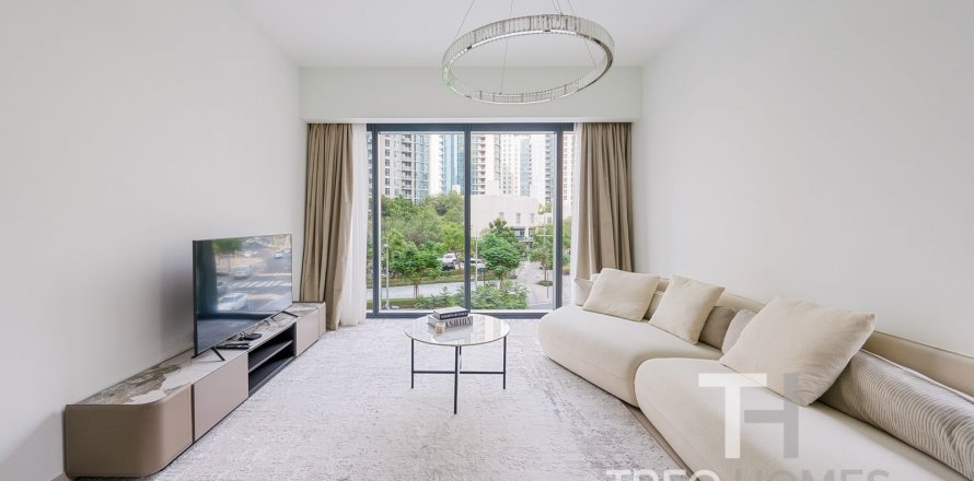 Apartment in Burj Khalifa, Dubai, UAE 2 bedrooms, 97 sq.m. № 595549