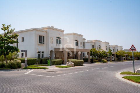 Вилла Al Ghadeer, Абу-Даби, БАӘ-да 3 жатын бөлмелер, 199 м² № 716307 - фото 3