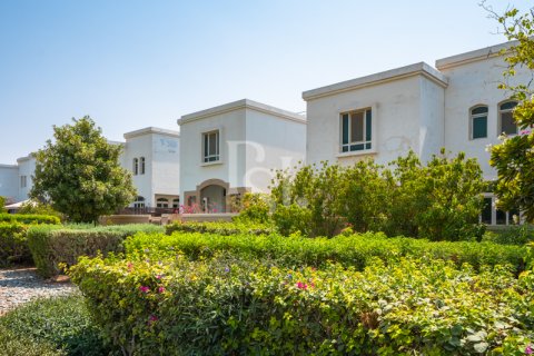Вилла Al Ghadeer, Абу-Даби, БАӘ-да 3 жатын бөлмелер, 199 м² № 716307 - фото 2