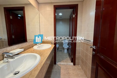 Villa in Abu Dhabi, UAE 5 bedrooms, 531.6 sq.m. № 700487 - photo 12