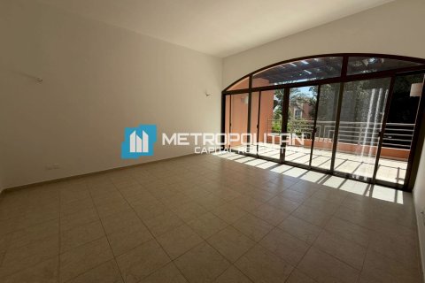 Villa in Abu Dhabi, UAE 5 bedrooms, 531.6 sq.m. № 700487 - photo 22