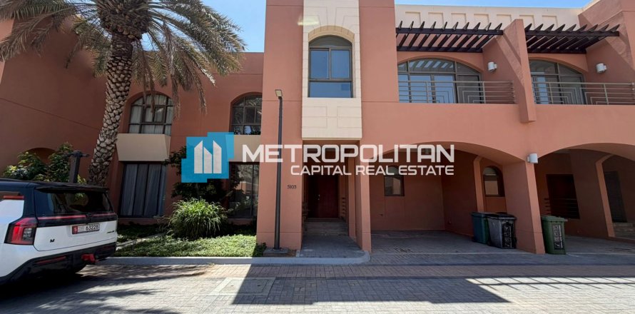 Villa in Abu Dhabi, UAE 5 bedrooms, 531.6 sq.m. № 700487
