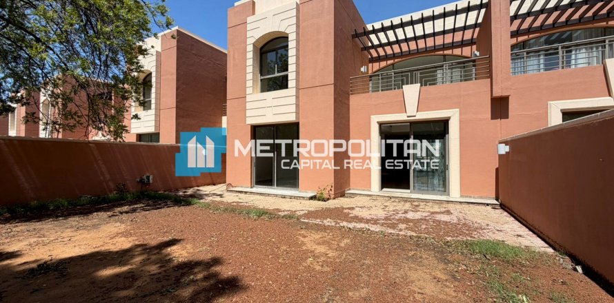 Villa i Abu Dhabi, UAE 5 soveværelser, 531.6 kvm № 700486