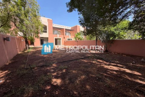 Villa til salg i Abu Dhabi, UAE 5 soveværelser, 531.6 kvm № 700486 - foto 30