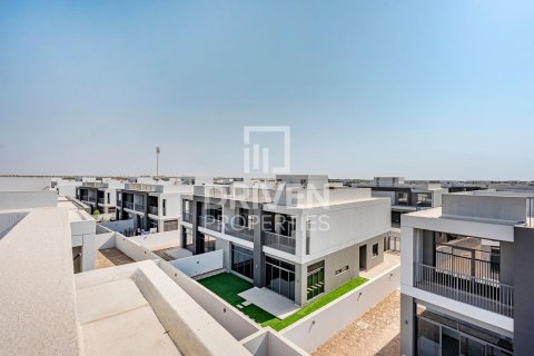 Dubai South (Dubai World Central), Dubai, UAE의 임대용 빌라 침실 5개, 373.19제곱미터 번호 768222 - 사진 29