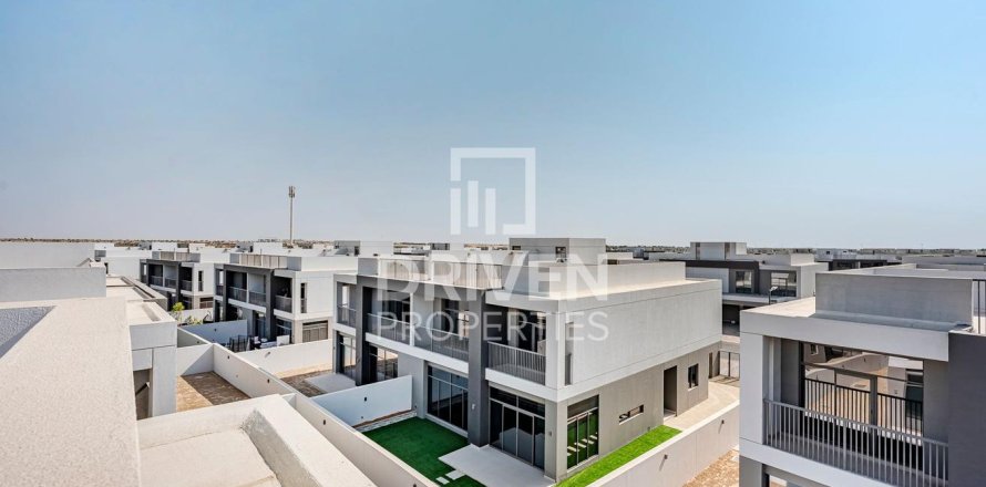 Vila v Dubai South (Dubai World Central), Dubai, SAE 5 spální, 376.44 m2 č. 768223