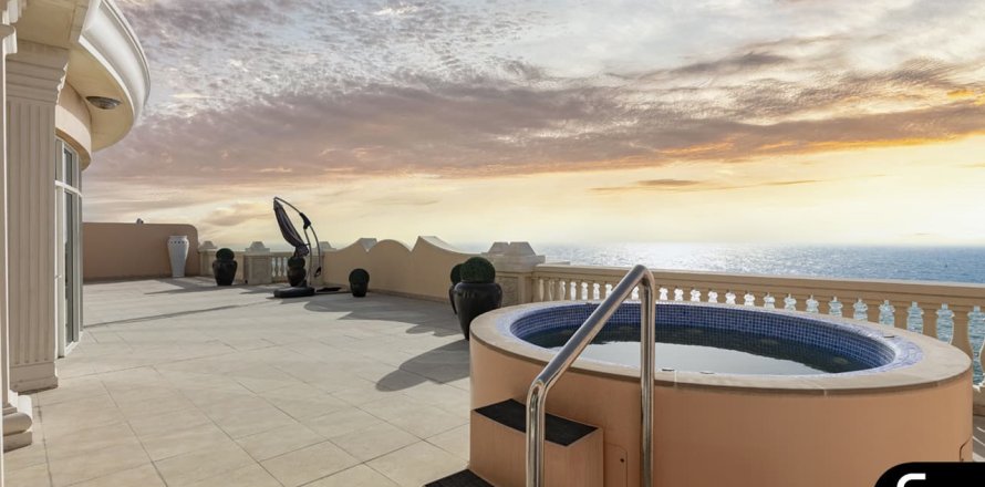 Apartman u gradu Palm Jumeirah, Dubai, UAE 4 spavaće sobe, 457 m2 Br. 697735