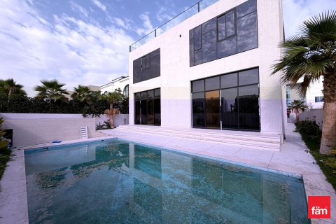 Villa in Jumeirah Park, Dubai, UAE 5 bedrooms, 755.6 sq.m. № 699003 - photo 6