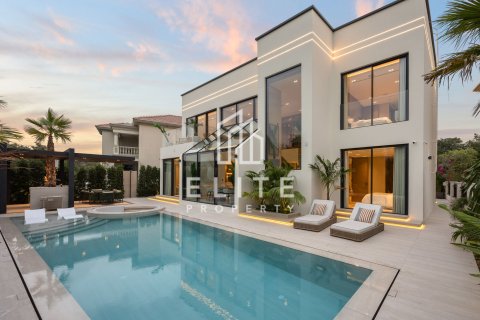 Villa zum Verkauf in Dubai, VAE 5 Schlafzimmer Nr. 681840 - Foto 1